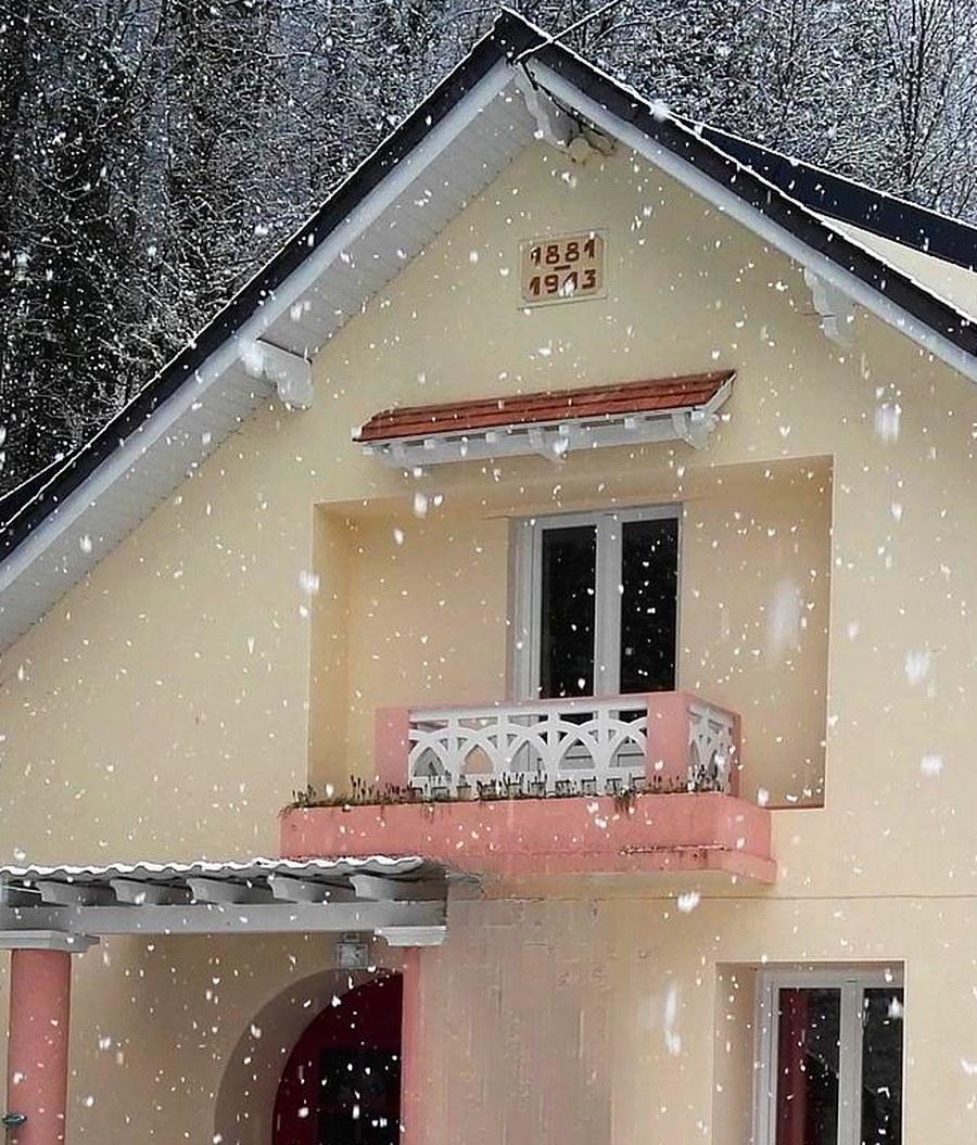Façade et balcon du Chalet Bellevue